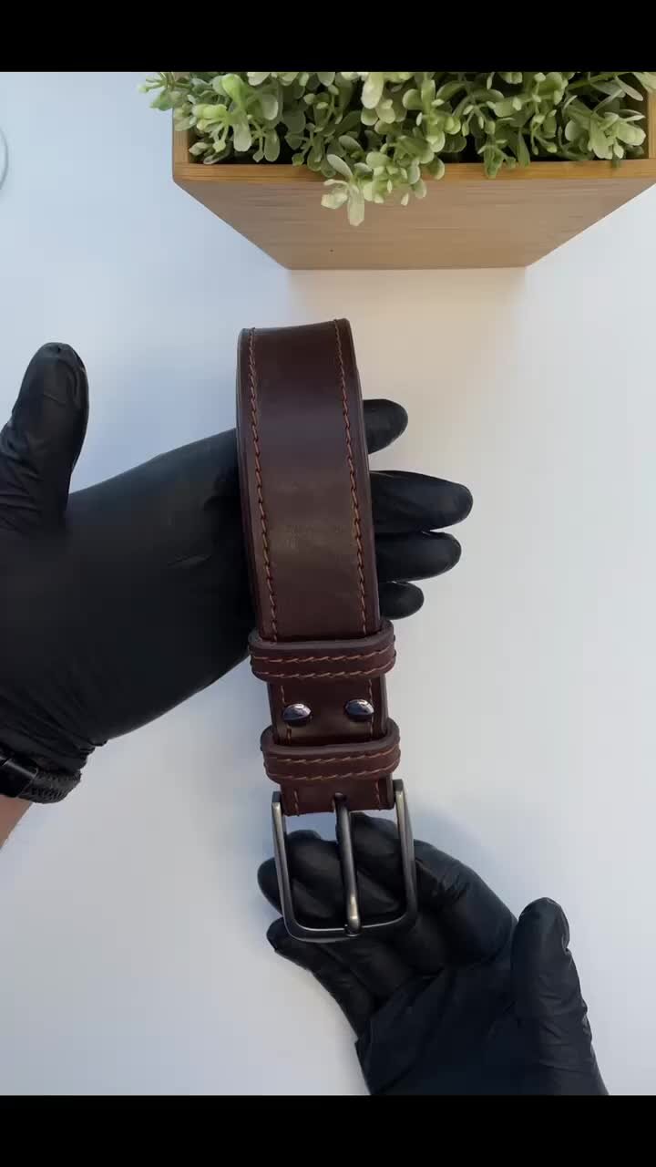 необычные кожаные сумки. кожаная сумка с тиснением. кожаные изделия. сумка из кожи. сумка из кожи.