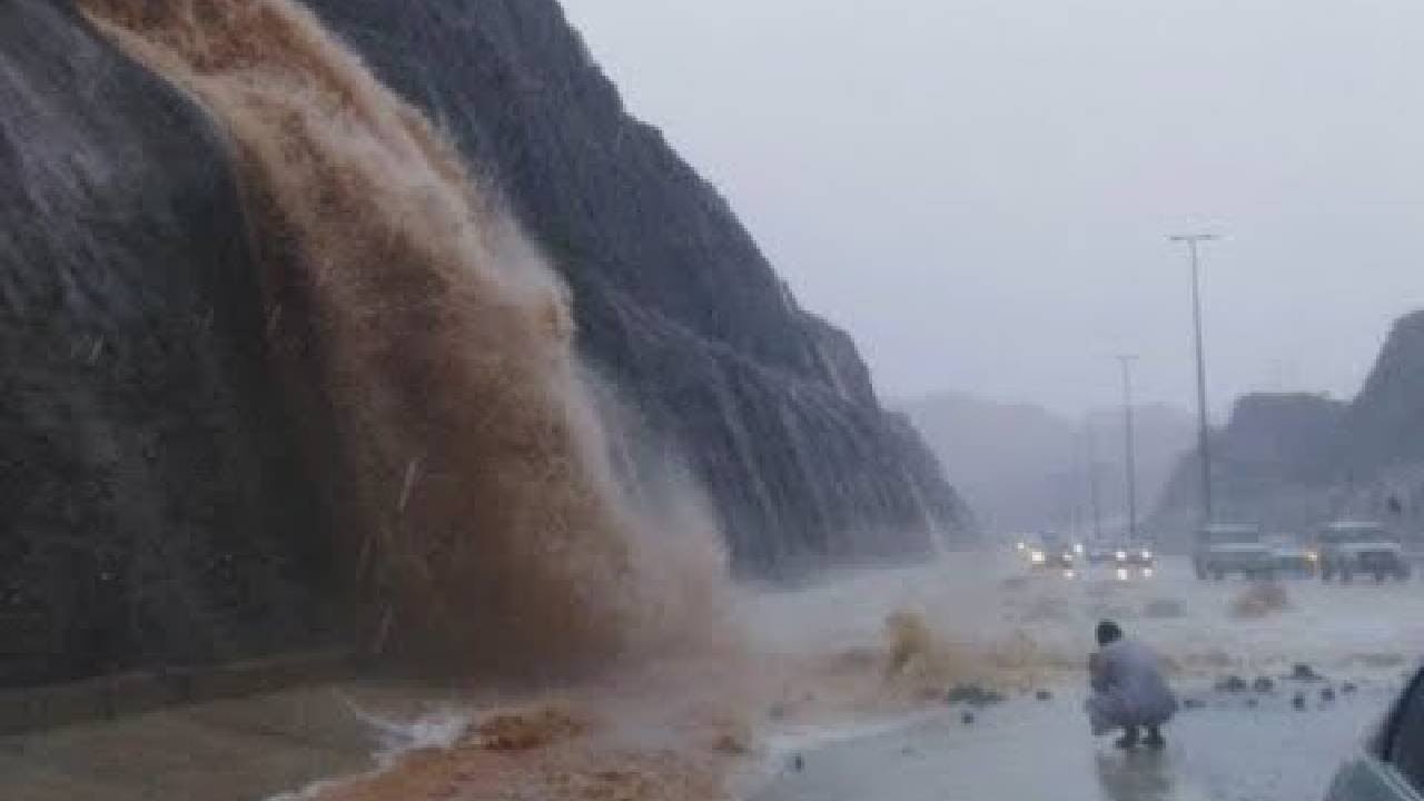 Вода выходит обратно