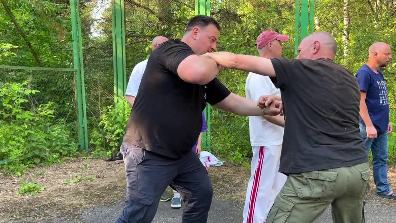 Что будет если ударить в школе