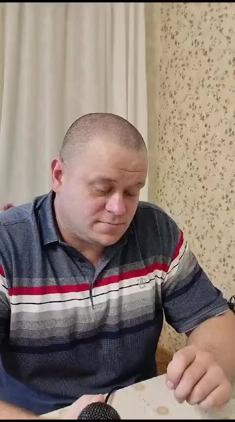 Поем за столом