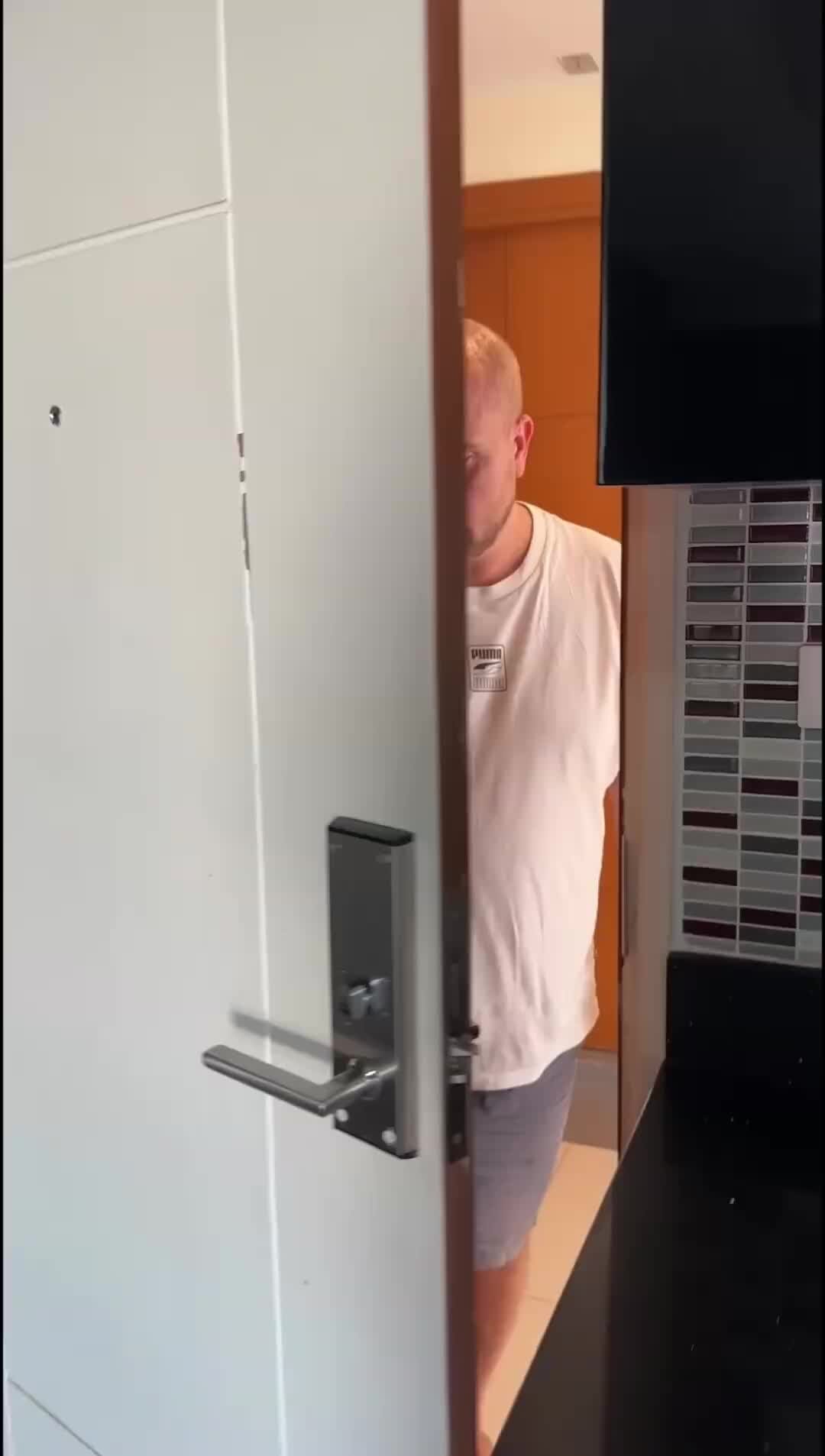 На андроид везде реклама. На андроид везде реклама