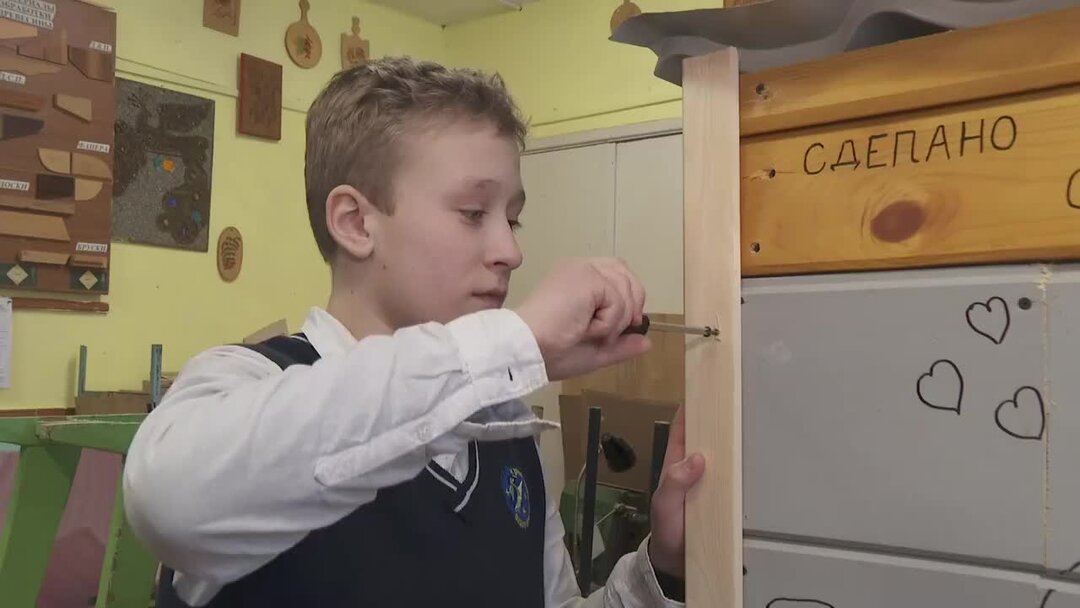 Камуфляжная форма для детей. Военная форма в школе. Школьники 6 класс. Смотр строя и песни в школе. Конкурс строя и песни.