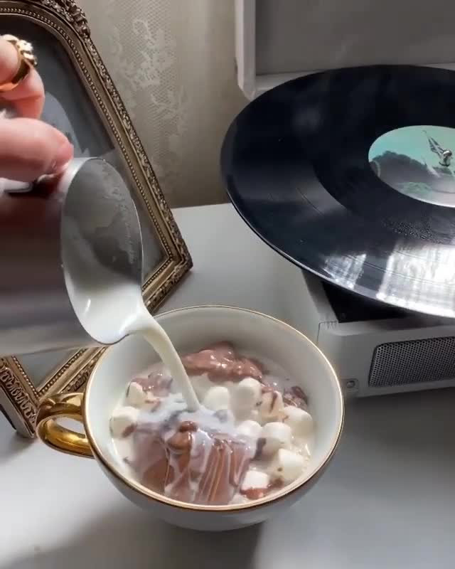 что значит если нравится запах человека. люблю его аромат. запах любимого мужчины цитаты. нет лучшего аромата чем запах любимого человека. психология человека интересные факты.