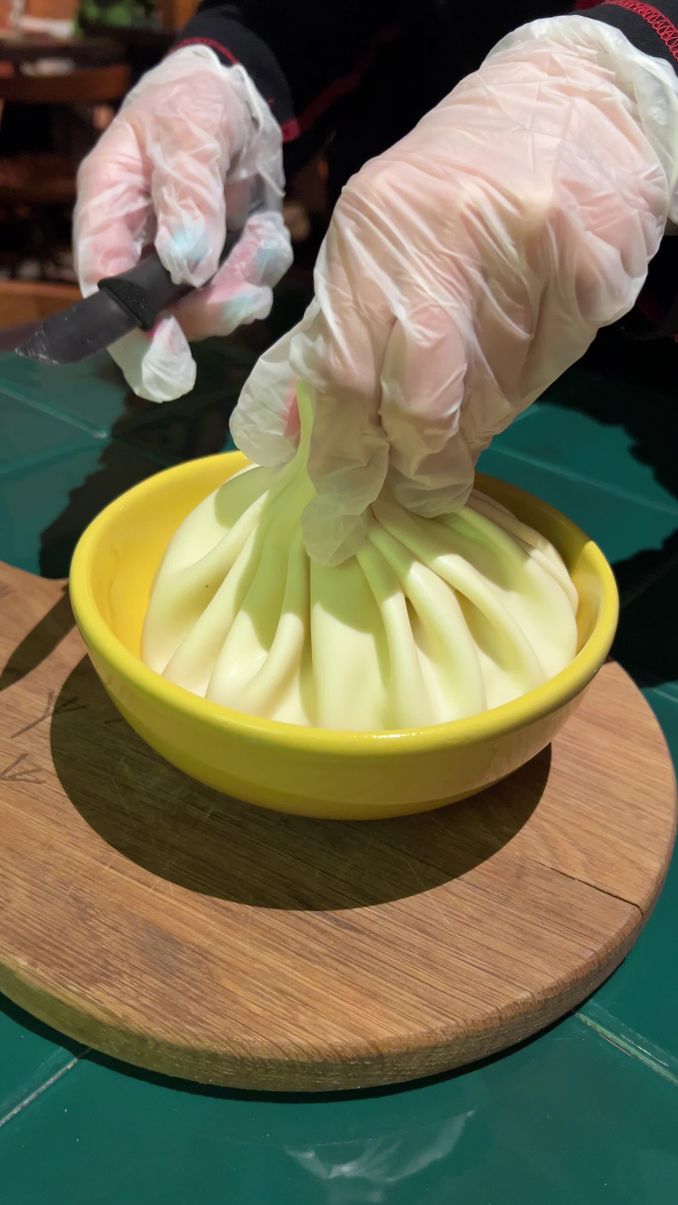 хинкали смешные картинки. хинкальная джотто рязань. оригинальная подача хинкали. красивые хинкальные. хинкали в ресторане.