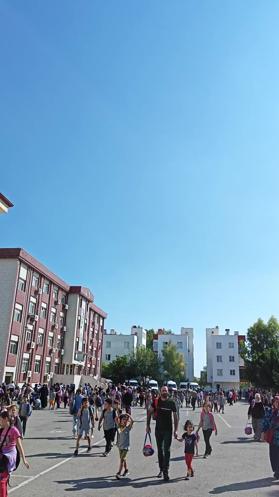 Туркиш пипл и Папа Юсуф | В Турции принято забирать детей из школы ...