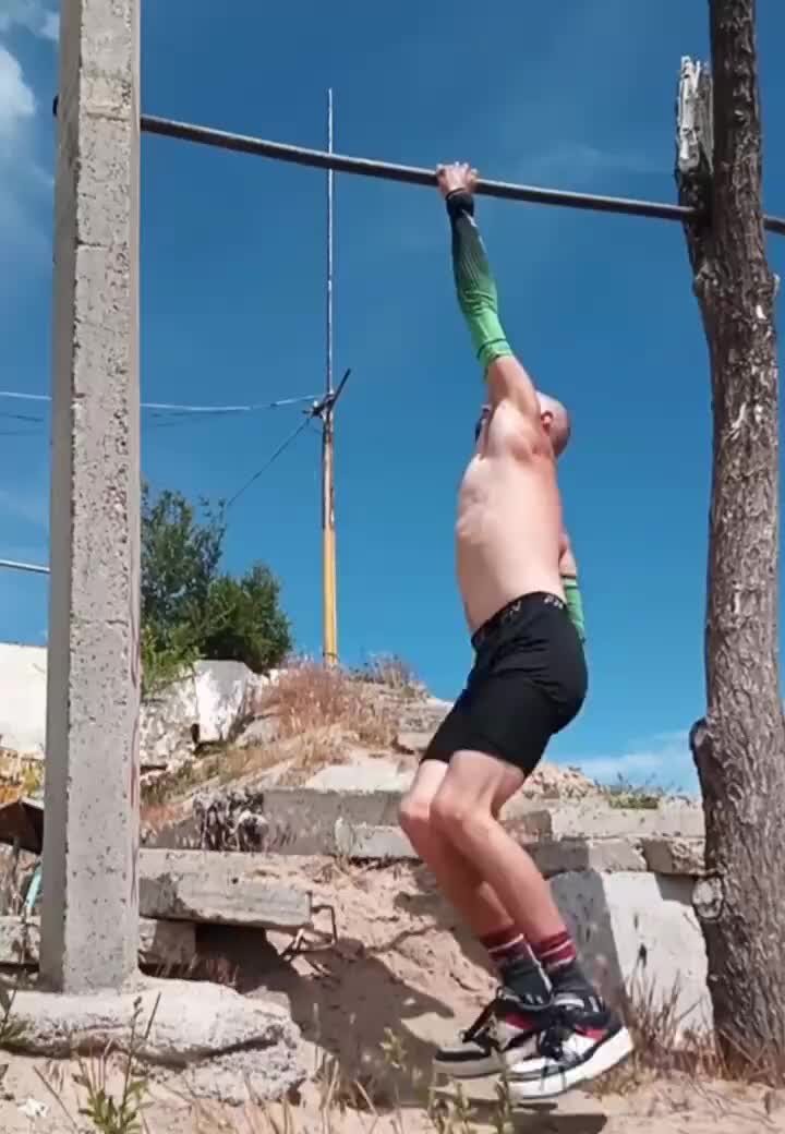 Пресс на перекладине