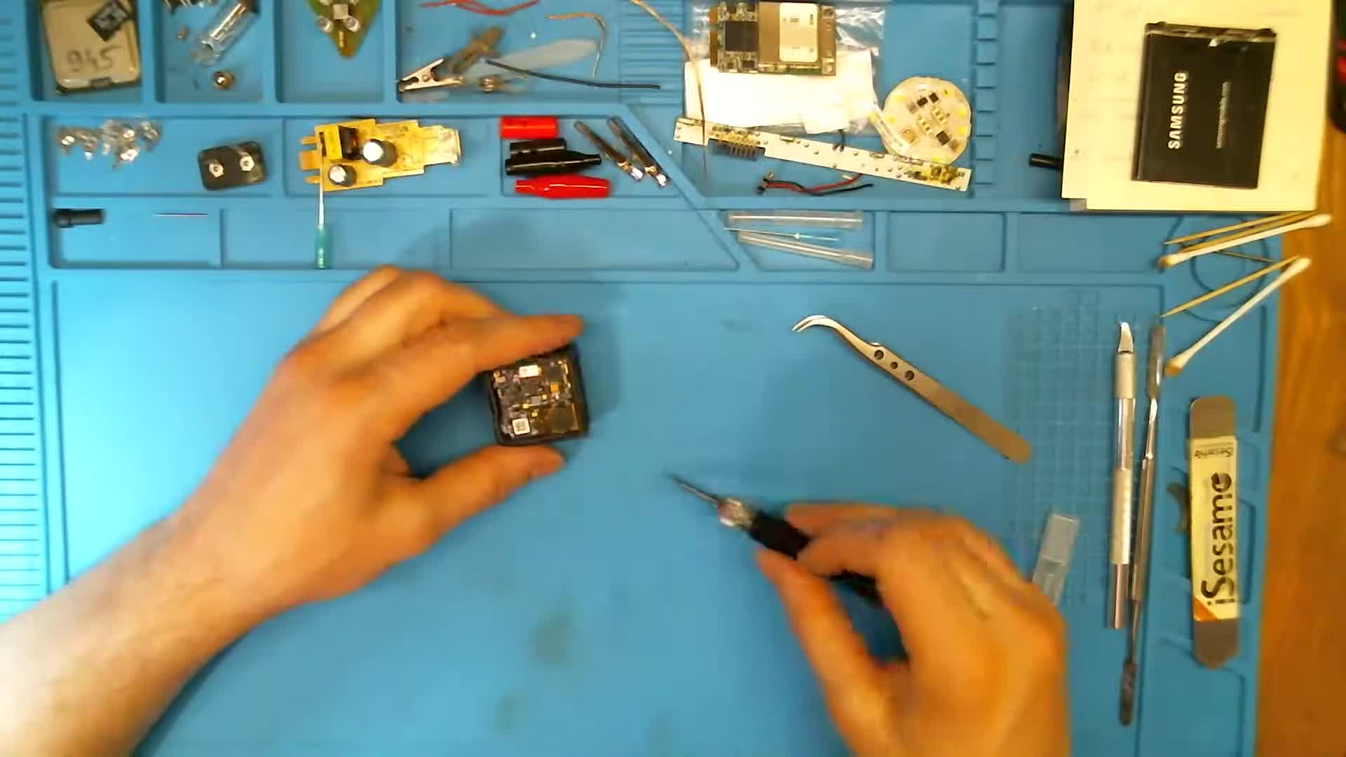 Демонтаж ручной. Демонтаж бордюра. Демонтаж кирпичного здания. Демонтаж хилти. Демонтаж промышленных зданий.