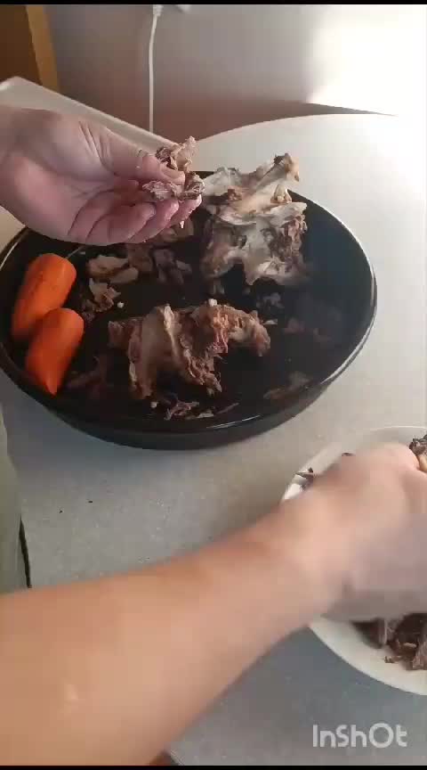 Кунг пао чикен. Budae jjigae. Блюдо. Фрикасе с булгуром. Как переводится блюдо.