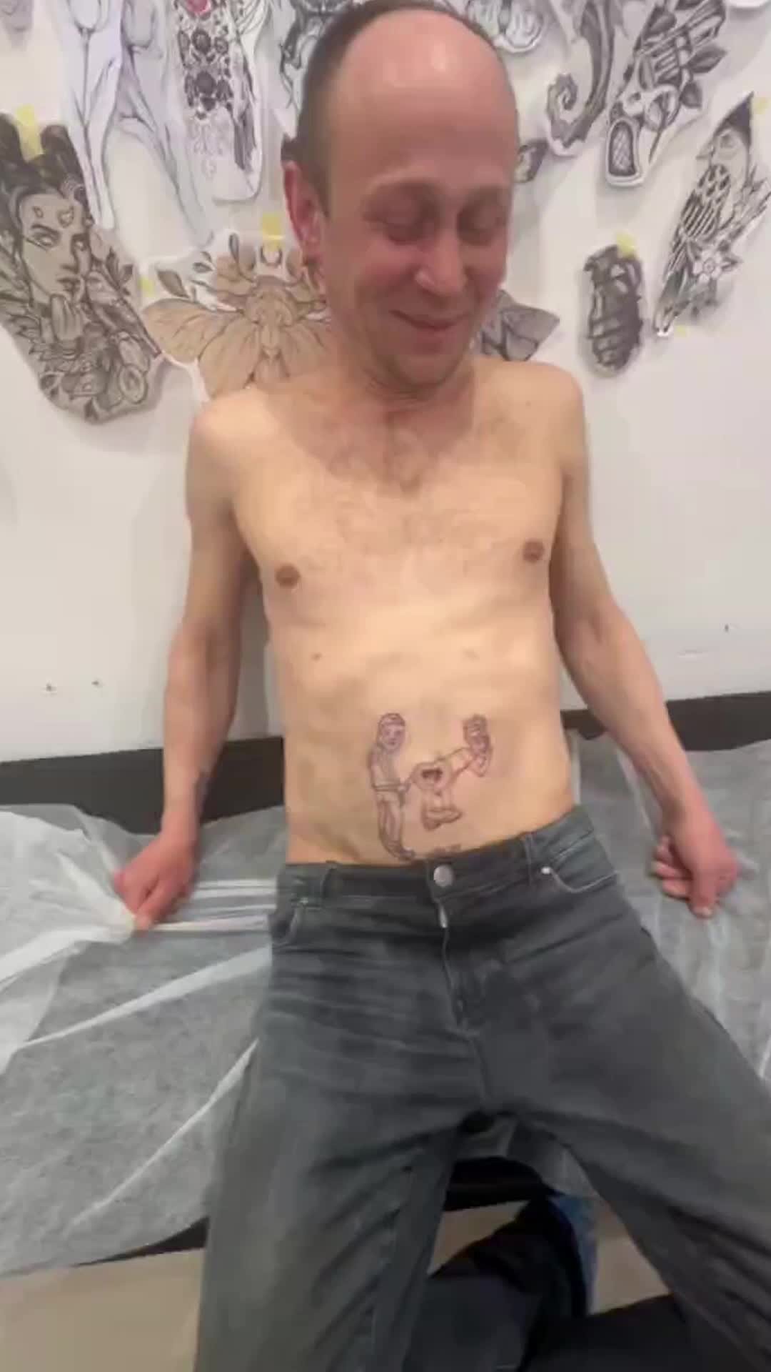 Mellstroy татуированная девушка. стример мелстрой. бурим мелстрой. мелстрой. татуировка мелстрой.