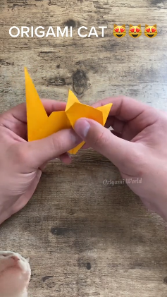 Сделай что нибудь из бумаги без. Лёгкие поделки. Поделки пошагово. Сердечко из стикера оригами. Поделки из бумаги.