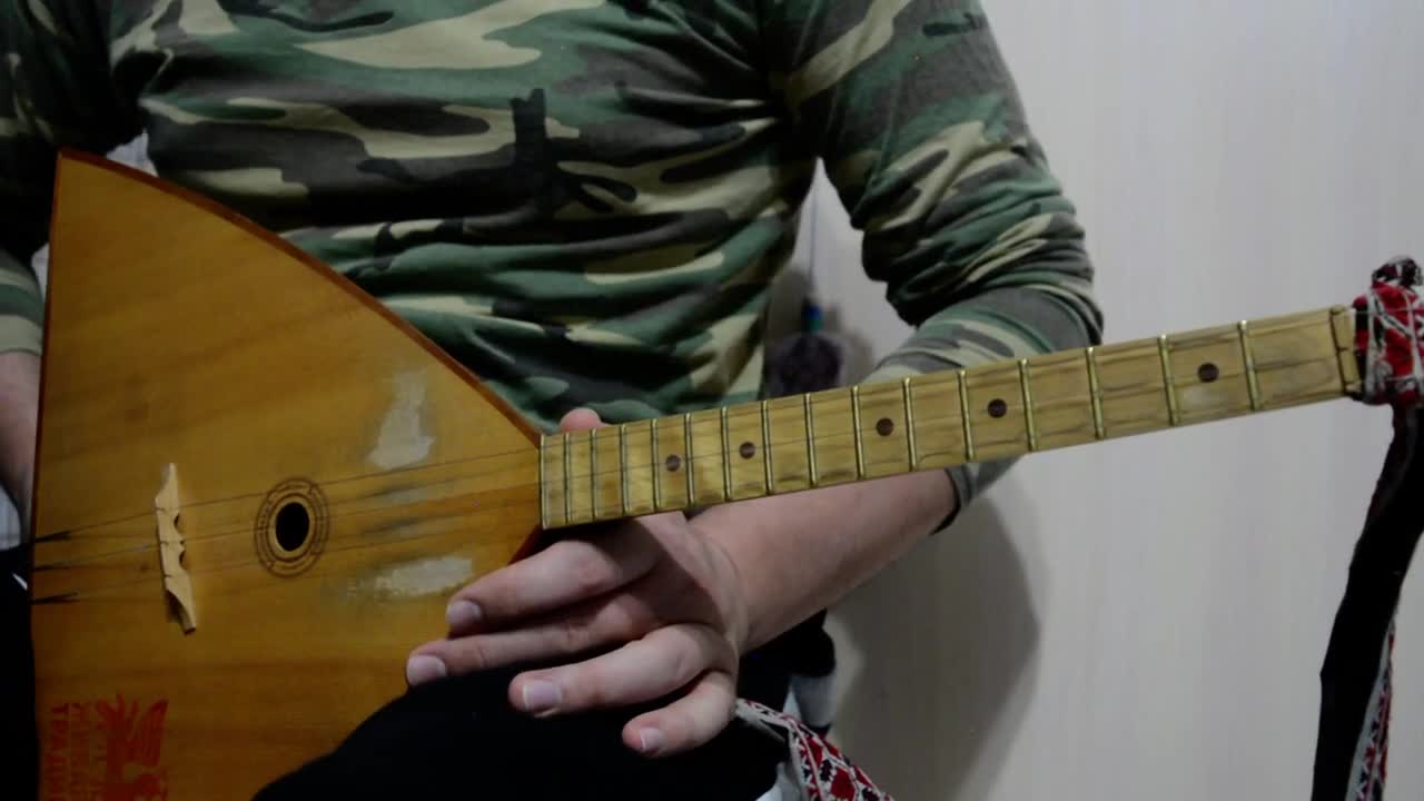 Занятие балалайка. Ceg балалайка. Бой на балалайке. Наигрыши на балалайке. Уроки на балалайке.