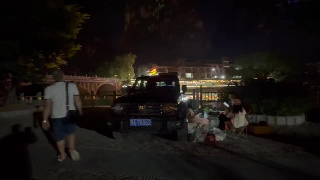 Все было ТАК ХОРОШО,красиво, но тут мы увидели как китаец заставляет ...