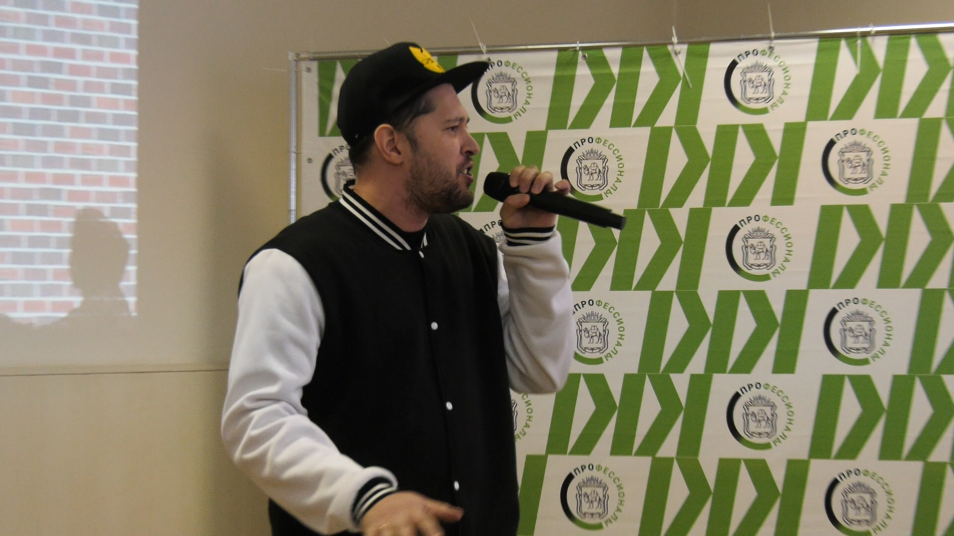 видеосъемки мастер класса. режиссура школьники. кинолента. молодежь снимает. мультимедиа.