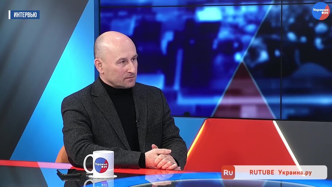 Почему сша бомбят хуситов. Удар по нефтехранилищу в саудовской аравии. Нефтяная станция саудовской аравии. Арабская коалиция. Бомбардировка хиросимы и нагасаки.