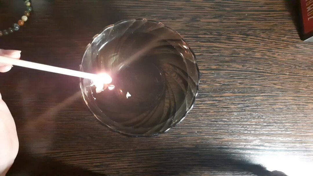 как гадать на картах. гадания на листочке с ручкой. погадать на мужчину правдивое. гадание на любовь на бумаге. гадания на листочках бумаги.