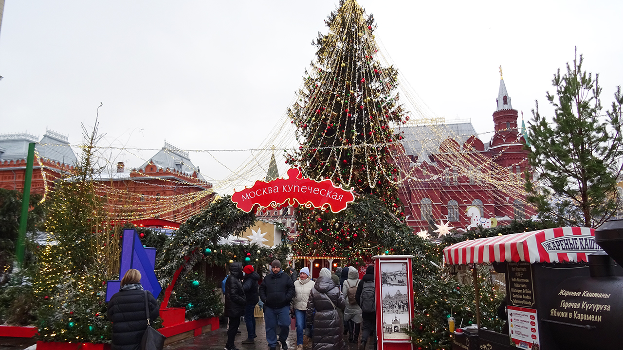 Новогодняя москва где погулять