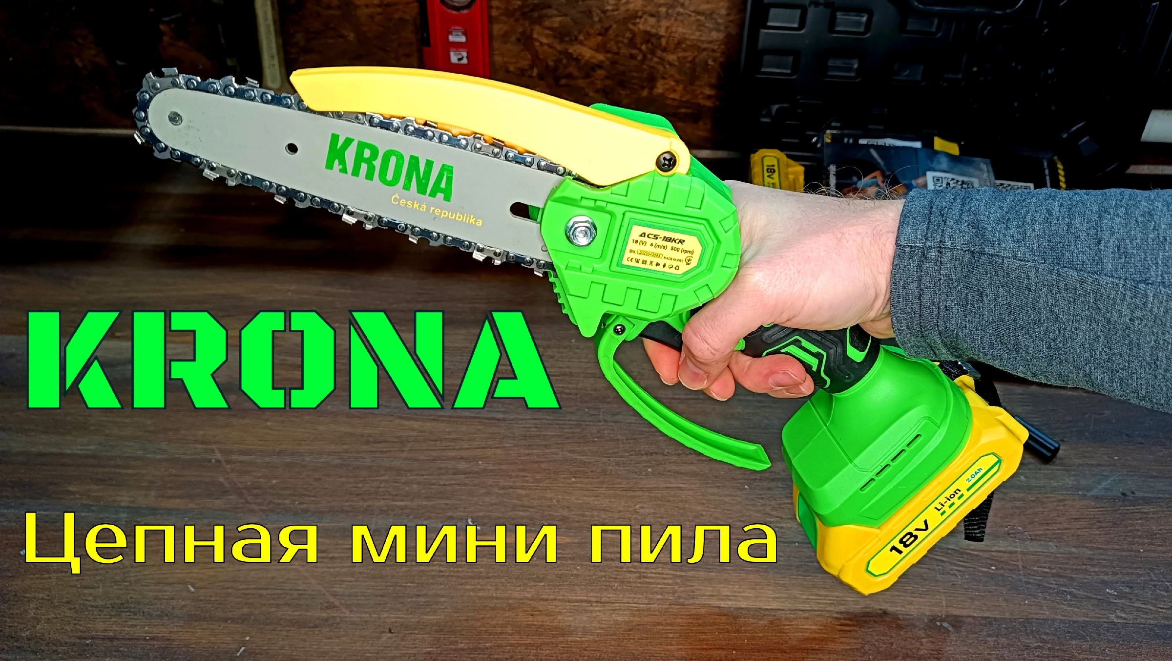 мастер тонкой работы. процесс изготовления украшений. ювелир профессия. деколирование ювелирного изделия. ювелирное дело.