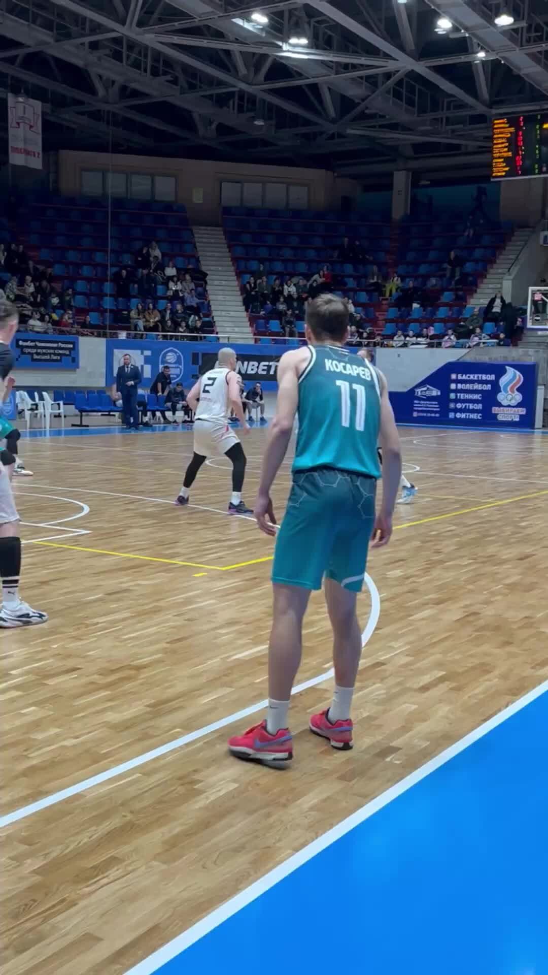 БК «Нефтехимик» Тобольск | Артем Косарев 3 очка на исходе владения # ...