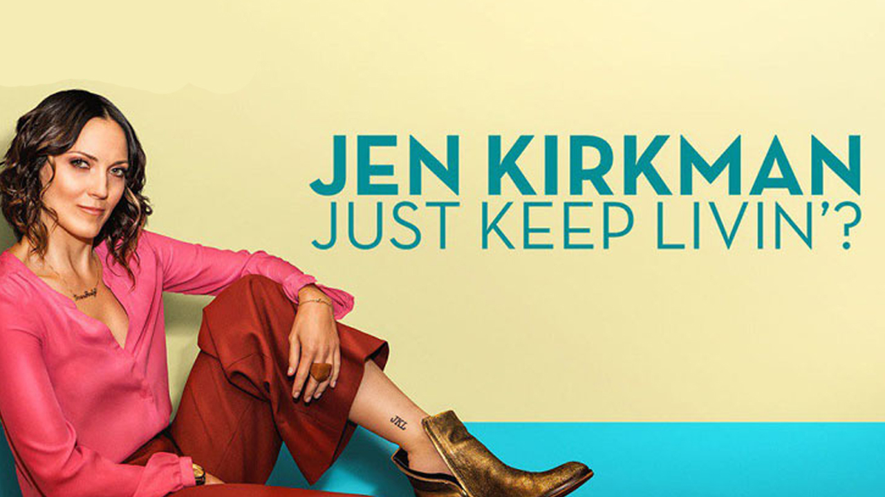 Умные фразы на английском с переводом. Английский тема город. Лексика по теме город. Живет на улице перевод на английский. Живет на улице перевод на английский.