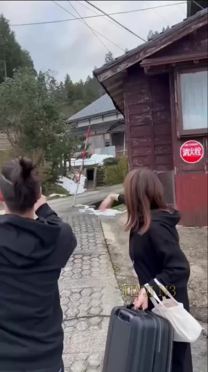 Долина смерти китай оползень. Сход оползня. Оползни из за людей. Оползень в шэньчжэне в 2015 году. Масштабные оползни.