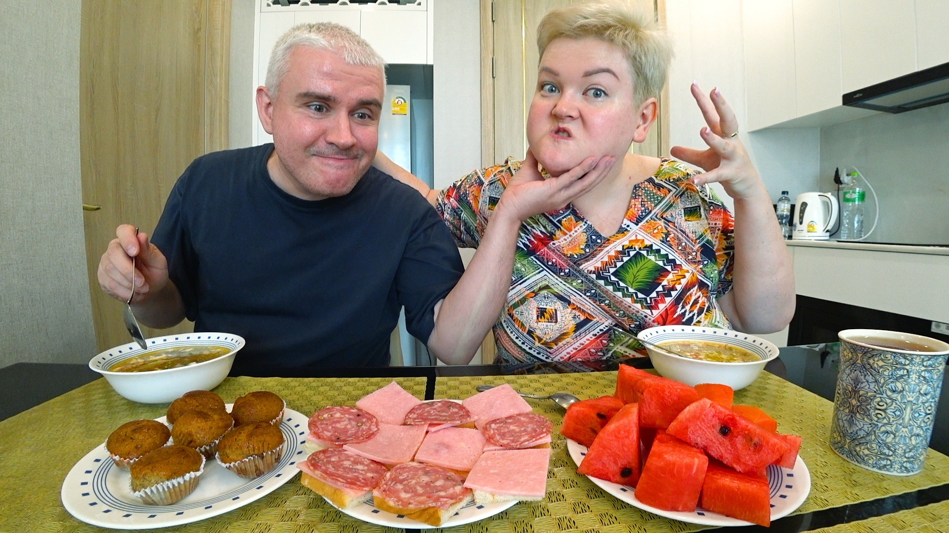 издевательство над девушкой. где над жопами издеваются. где над жопами издеваются. надругался над девочкой. где над жопами издеваются.