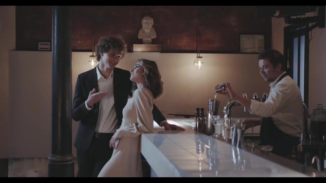 для роскошной девушки. смешные фразы про сексуальность. анечка давыдова. красная жизнь. кэндис свейнпол в черном белье.