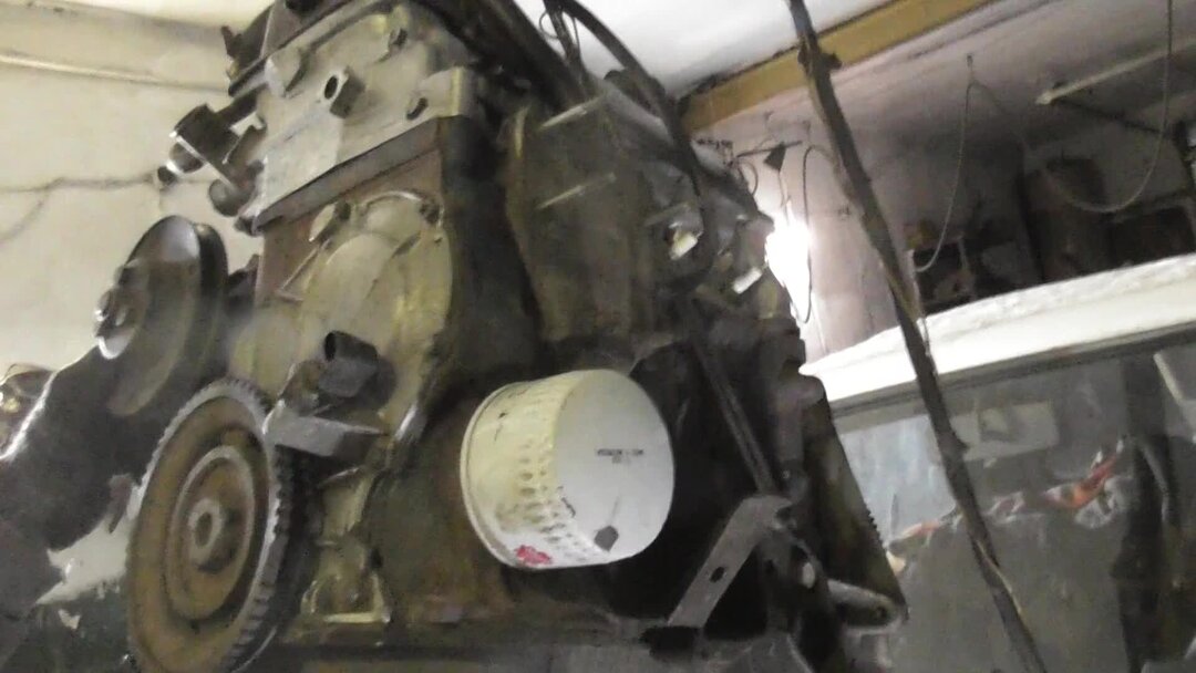 Испуганный мужчина. Человек на работе. Boyfriend comforting crying girlfriend. Переливание крови группы крови биология 8 класс. Цитаты про кривые руки.