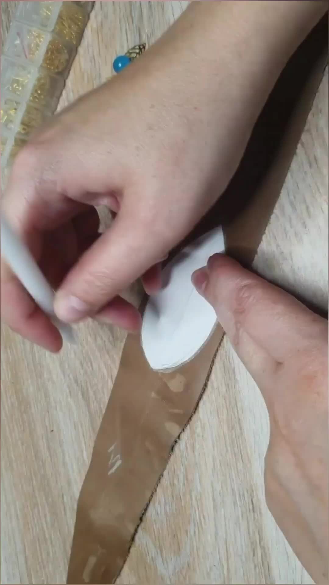 Как сделать серьги своими руками из бусин и бисера