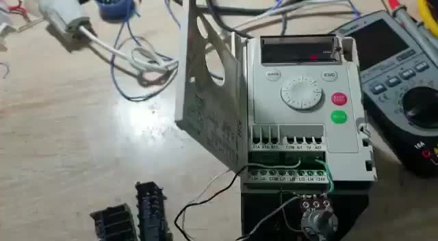 Частотный преобразователь данфосс fc 103. Частотный преобразователь шнайдер 0. Частотный преобразователь h. Частотный преобразователь h. Преобразователь частоты hyundai n5000.