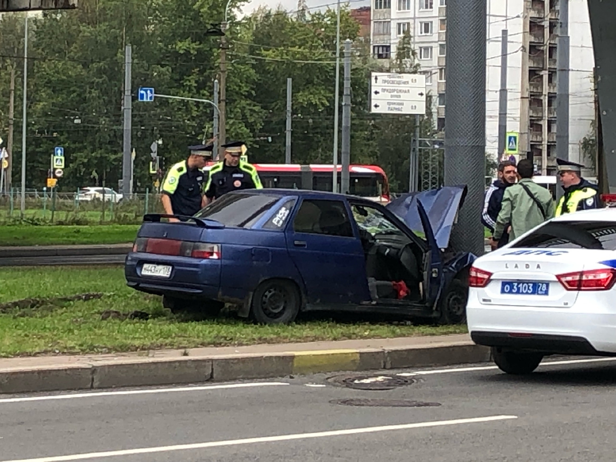 Дтп на суздальском проспекте