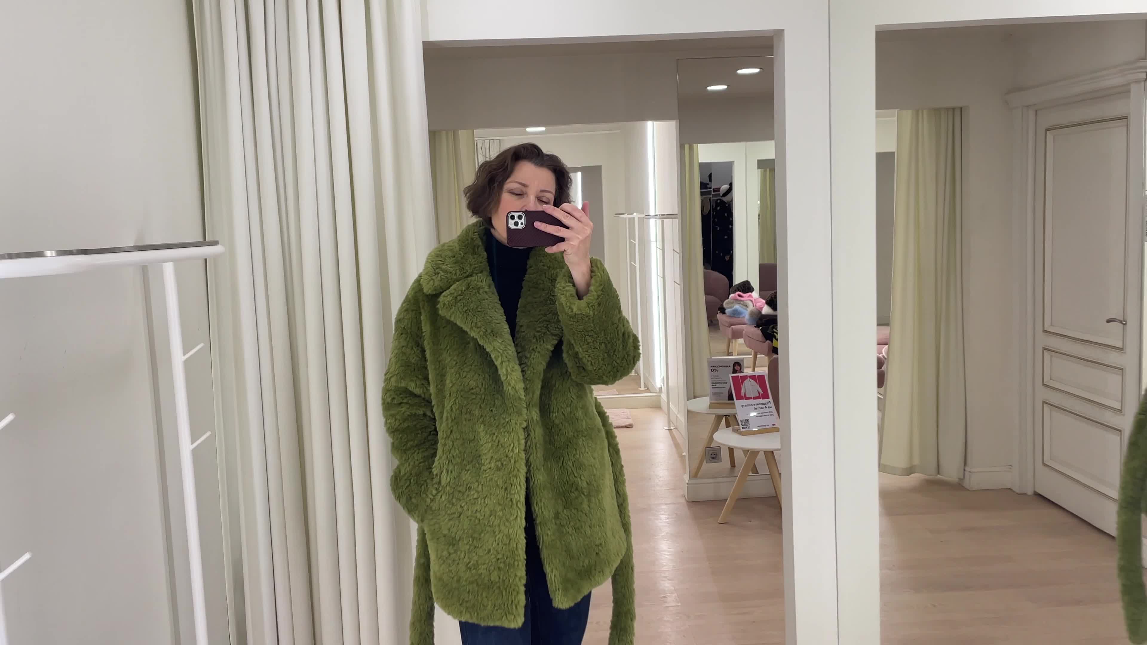 Магазин меха екатерины в москве. Баннер шубы. Шубы дисконт москва бауманская. Фин флаер интернет магазин скидки. Скидки на шубы.