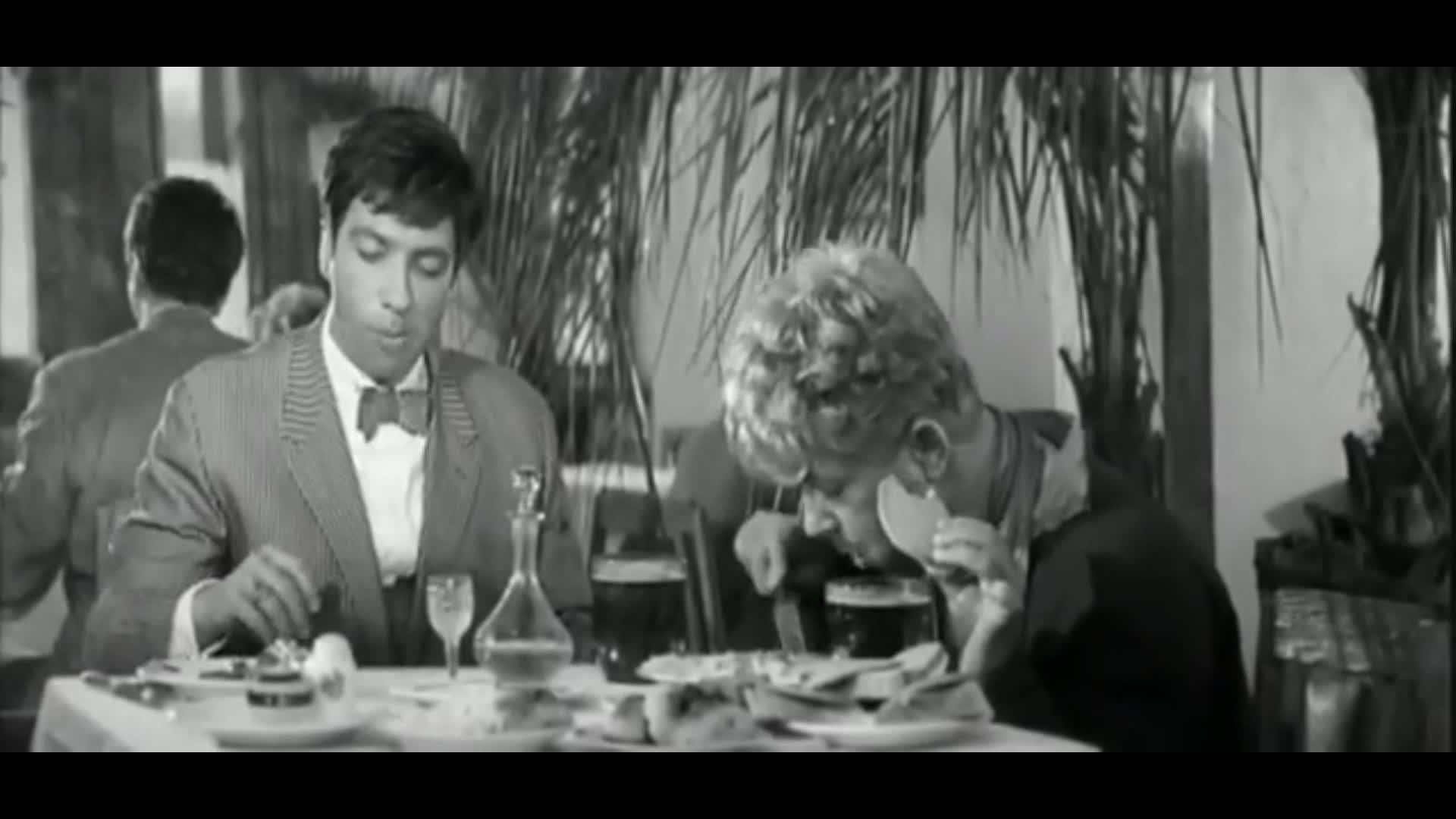 Сколько денег нужно балаганову для счастья. Остап и шура балаганов. Золотой телёнок фильм 1968. Шура балаганов золотой теленок. Сколько денег нужно балаганову для счастья.