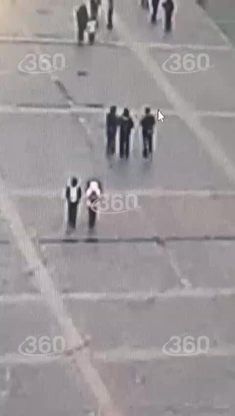 Сенатский дворец в кремле. Нападение на москву сити фол. Видео нападения на москву. Стрелял в спину рылся в машине сша. Атаки беспилотников на москву москва сити.