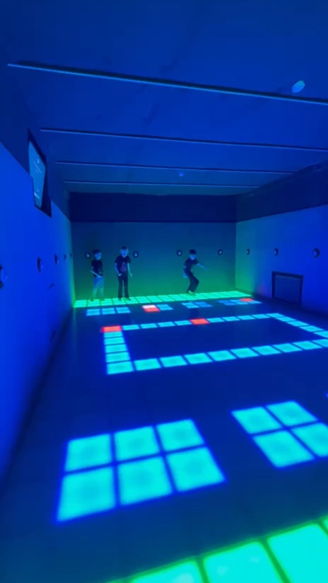 игры по типу пол это лава или замри. пенал а4 пол это лава. пол это лава в роблоксе. пенал а4 пол это лава. игра а4 пул это лаву игра.