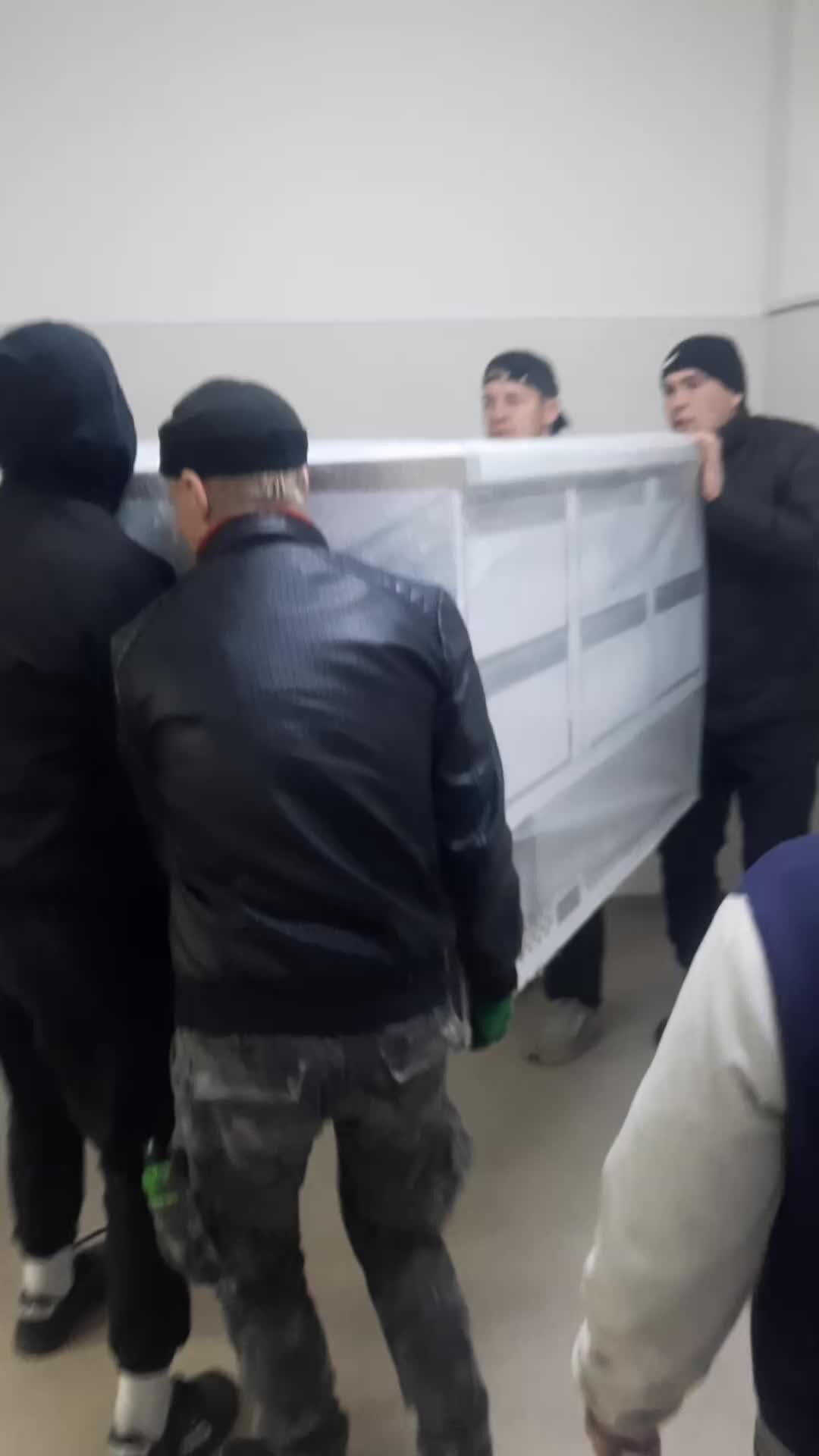 Грузчики в Уфе.Заказать услуги грузчиков в Уфе недорого | Перевозка ...