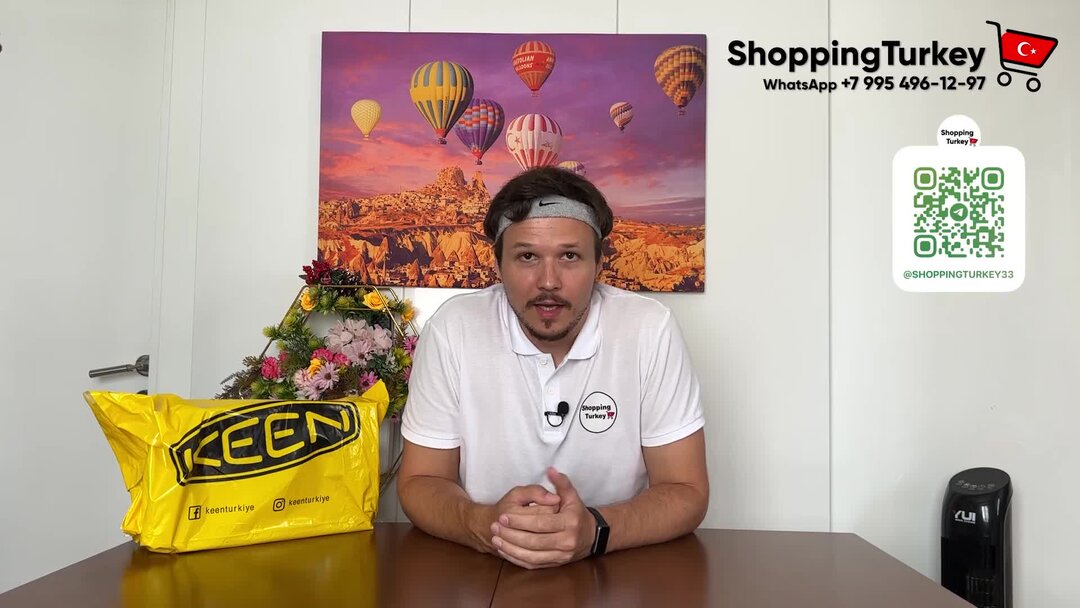 Клэр фой. Клэр фой легс. Дафни кин. She is keen. Дафни кин.