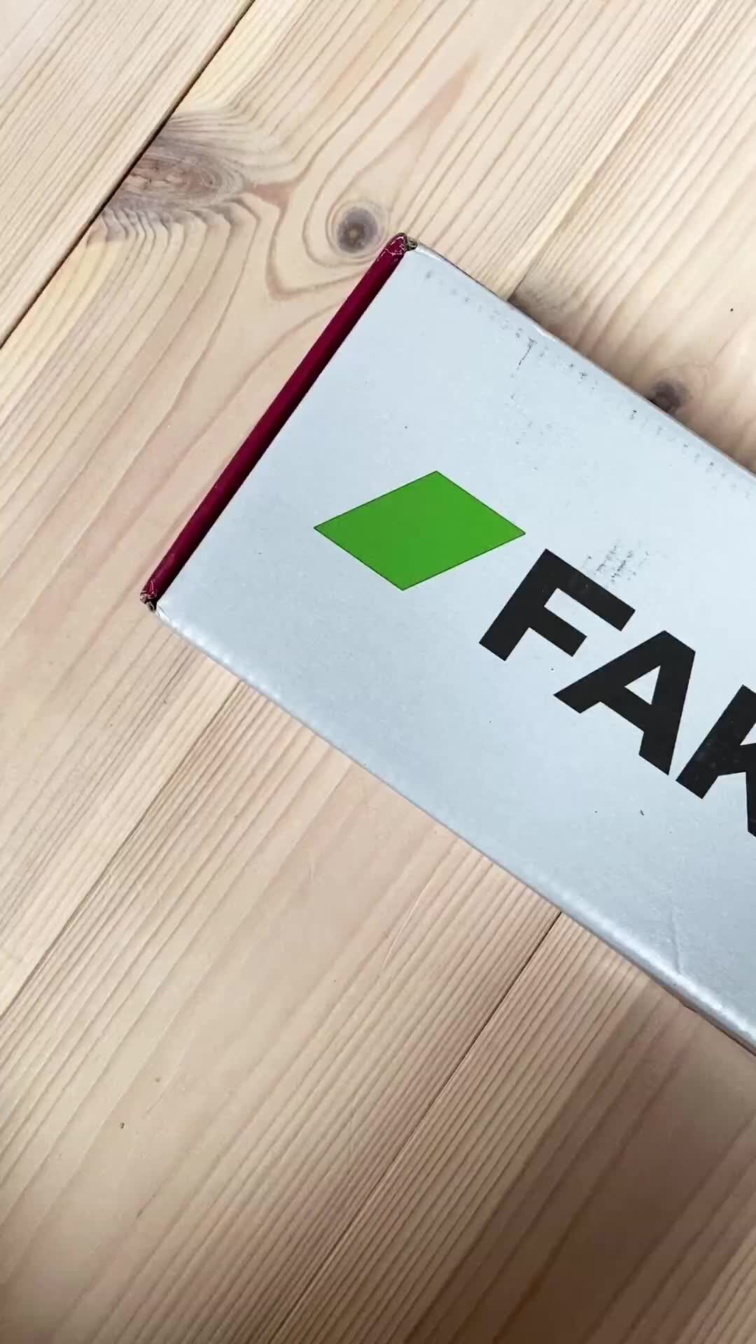 FAKRO | ФАКРО | Как установить штору на мансардное окно? | Дзен