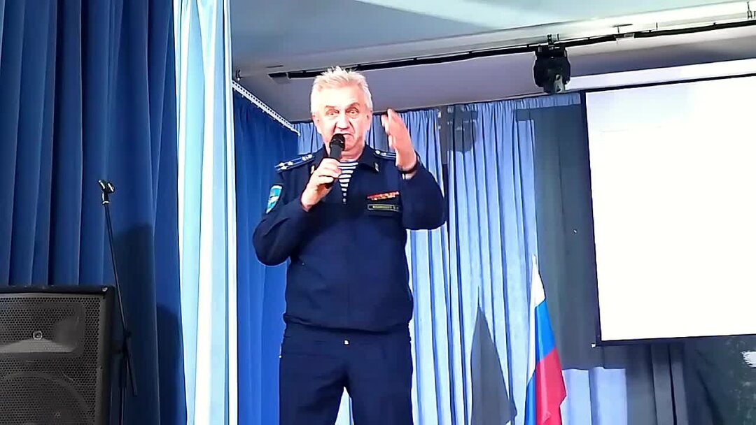 кто поет песню язык язык. слова песни падает снег. кто поет песню язык язык. язык к языку песня. тексты песен.