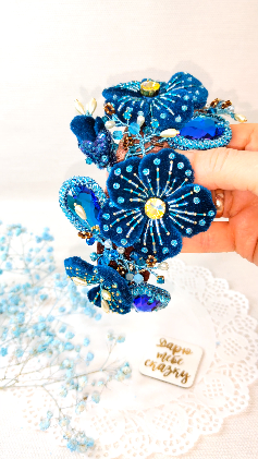 брошь растения