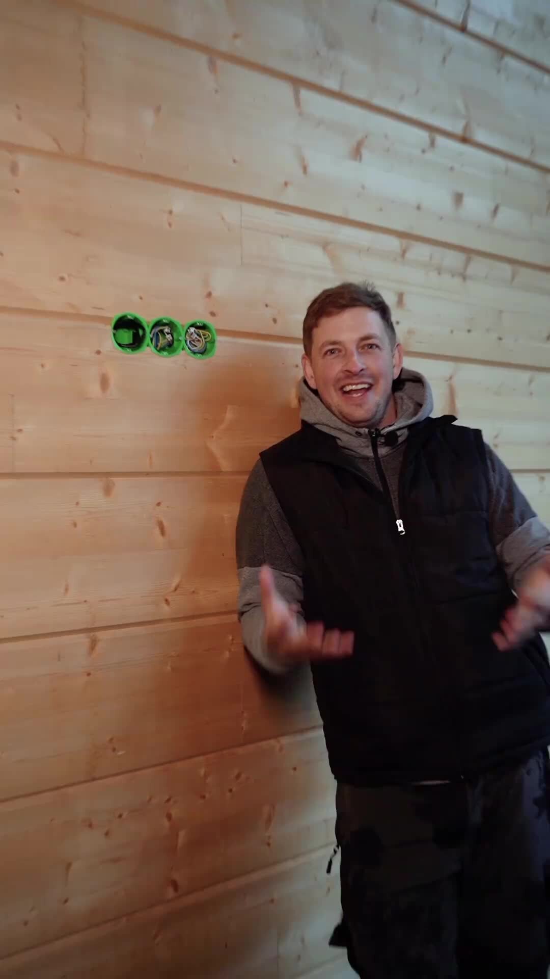 Питерские Мастера | Скрытая электрика в доме из бруса | Дзен