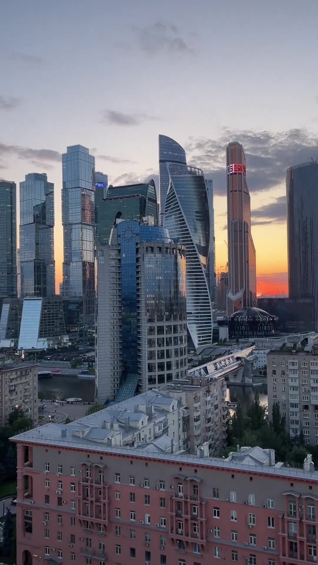 Москва сито с красивого ракурса. Москва-сити россия 2025. Многоэтажки москва сити. Москва архитектура москоу сити. Новая высотка в москва сити.