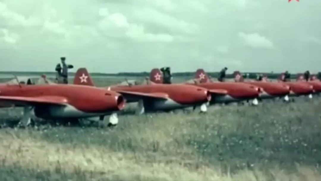 Секретарь женский род. Секретарша. Полицейские пары фото. Сша 1951 год. 1951 год.