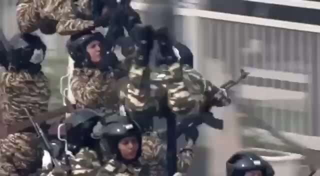 В индии индийцы или индусы. Индийский народ. Красивые люди индии. В индии индийцы или индусы. Индиян ядол.