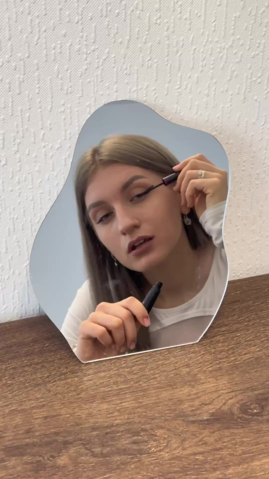 Стрелка вверх как поставить. Как сделать стрелку вниз на клавиатуре. Стрелка вверх как поставить. Как ставить символы на клавиатуре компьютера. Стрелка вверх как поставить.