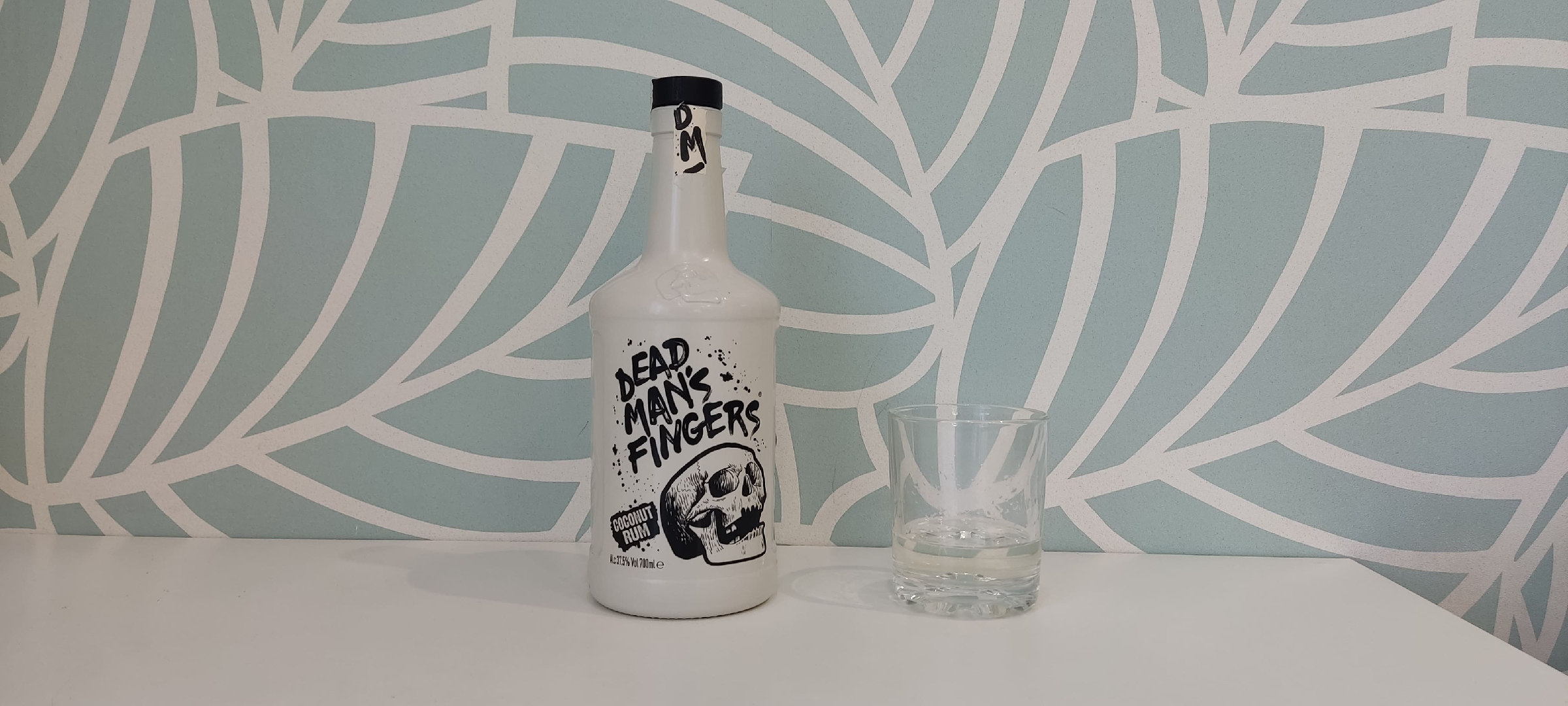 Dead fingers ликер. Ром "Dead man's fingers" Coconut rum. Dead mans fingers Ром. Ром Dead man's fingers белый. Dead mans fingers текила.