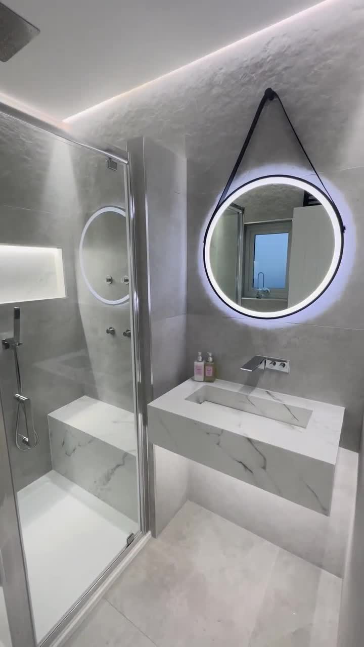 маленькая ванна функциональная. хранение в ванной. подвесная ванная как сделать. полки в ванную комнату. интересные идеи для интерьера.