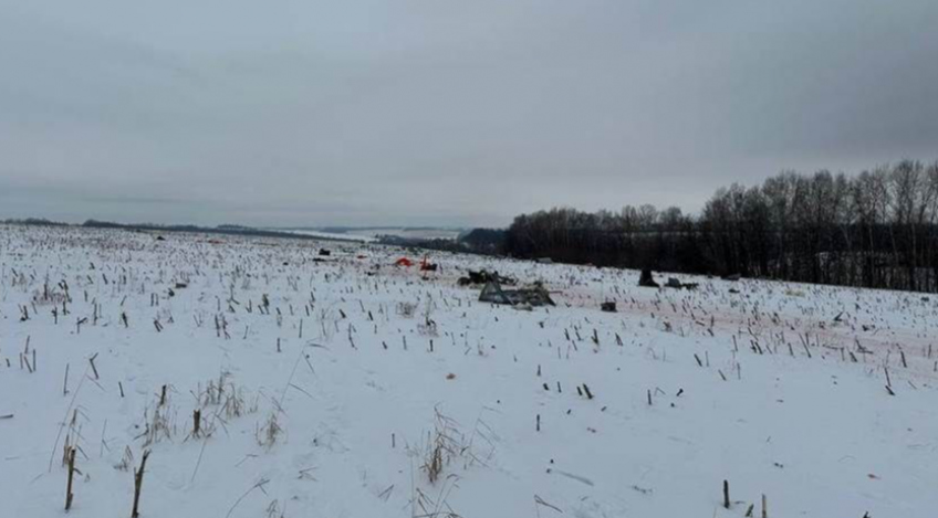 Нормальные коты. Мемы про меня и нормальных людей. Нормальное распределение мем. Выглядит нормально. Как должен выглядеть настоящий мужчина.