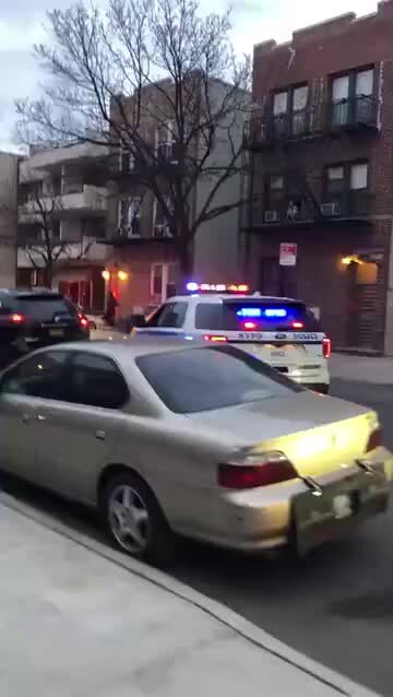 Запуск отопительного объявление батареи. Регулировка квартирных батарей. Радиатор издает звуки. Схема циркуляции воды в радиаторе отопления. Масляный радиатор отопления.