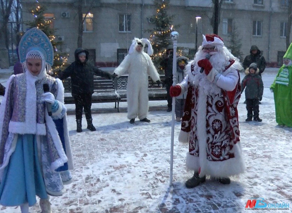 Новогодняя песня деда мороза и снегурочки