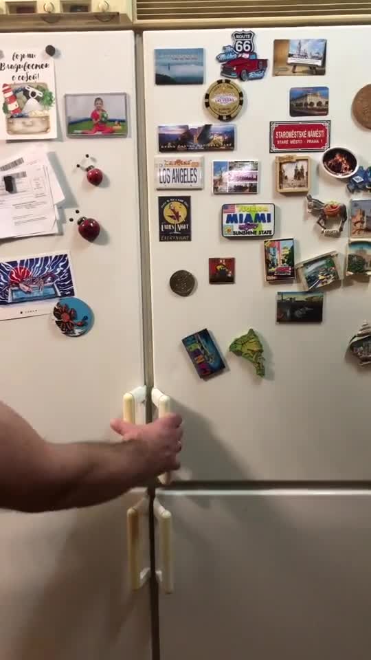 Маньяки похитители. Чёрный телефон итан хоук в роли маньяка. Маньяки похитители. Кливлендские пленницы (2015). Маньяки похитители.